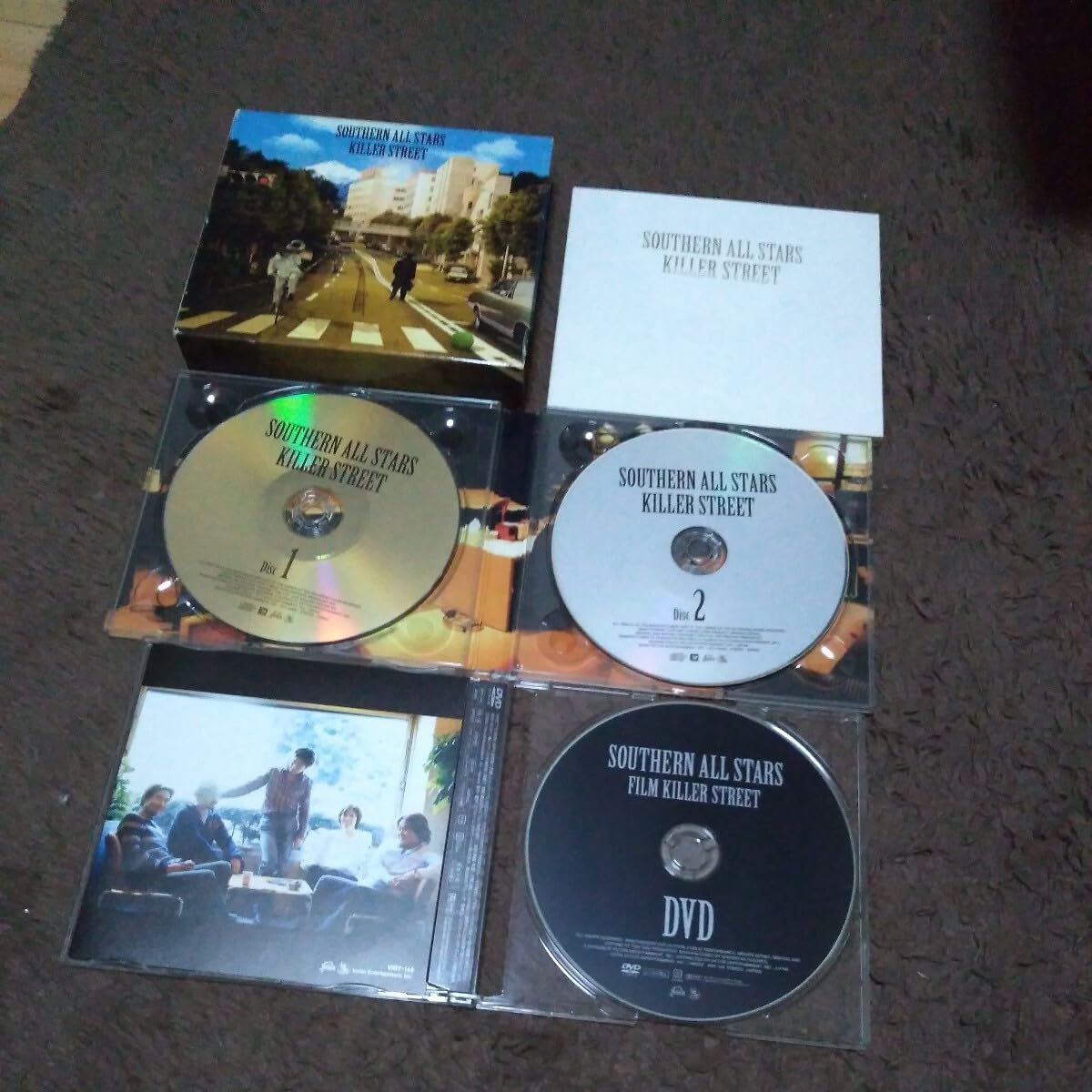 【レア】サザンオールスターズ 店頭用CD/DVD 5枚 & 立体POP レア】サザンオールスターズ 店頭用CD/DVD 5枚 & 立体POP レア